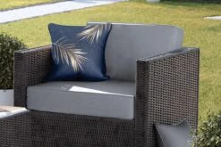 Buitenkussens - Tuin - Twee Gouden Bladeren Op Een Zwarte Achtergrond - 40x40 Cm -Pillowmonkey 1200x800 3361