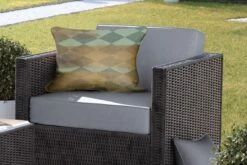 Buitenkussens - Tuin - Luxe Patroon Van Kleine Groene Vierkanten En Gouden Verfvegen - 60x40 Cm -Pillowmonkey 1200x800 3377