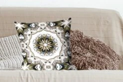 Kussenhoes 50x50 Cm - Zwart Wit Gekleurde Mandala - Katoen / Polyester - Voor Binnen -Pillowmonkey 1200x800 341