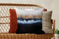 Kussenhoes 50x50 Cm - Abstract - Goud - Luxe - Blauw - Katoen / Polyester - Voor Binnen -Pillowmonkey 1200x800 479