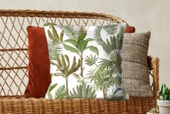 Kussenhoes 50x50 Cm - Jungle - Palmboom - Bananenplant - Jongens - Meiden - Kindje - Natuur - Bladeren - Katoen / Polyester - Voor Binnen -Pillowmonkey 1200x800 528