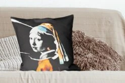 Kussenhoes 60x60 Cm - Meisje Met De Parel - Goud - Zwart - Wit - Katoen / Polyester - Voor Binnen -Pillowmonkey 1200x800 647