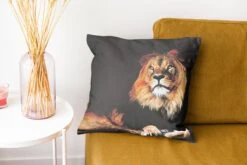 Kussenhoes 40x40 Cm - Leeuw - Zwart - Wilde Dieren - Katoen / Polyester - Voor Binnen -Pillowmonkey 1200x800 705