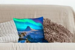 Kussenhoes 40x40 Cm - Noorderlicht - Berg - IJsland - Katoen / Polyester - Voor Binnen -Pillowmonkey 1200x800 711