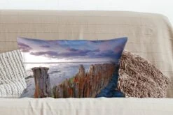 Kussenhoes 60x40 Cm - Palen In De Waddenzee Bij Moddergat - Katoen / Polyester - Voor Binnen -Pillowmonkey 1200x800 745