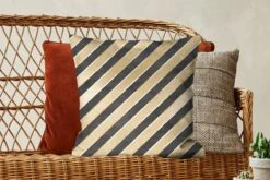 Kussenhoes 50x50 Cm - Patronen - Strepen - Goud - Zwart - Katoen / Polyester - Voor Binnen 11 Kussenhoes 50x50 Cm - Patronen - Strepen - Goud - Zwart - Katoen / Polyester - Voor Binnen -Pillowmonkey 1200x800 750