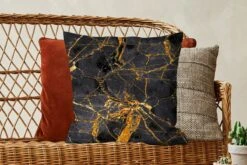 Kussenhoes 50x50 Cm - Marmer - Goud - Zwart - Glitter - Katoen / Polyester - Voor Binnen 11 Kussenhoes 50x50 Cm - Marmer - Goud - Zwart - Glitter - Katoen / Polyester - Voor Binnen -Pillowmonkey 1200x800 760