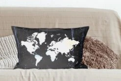 Kussenhoes 60x40 Cm - Wereldkaart - Wit - Blauw - Katoen / Polyester - Voor Binnen -Pillowmonkey 1200x800 84