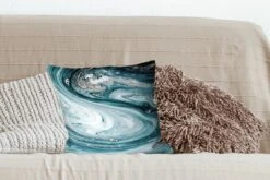 Kussenhoes 40x40 Cm - Close-up Van De Binnenkant Van Een Blauwe Geode Uit De Natuur - Katoen / Polyester - Voor Binnen -Pillowmonkey 1200x800 871