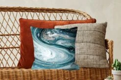 Kussenhoes 40x40 Cm - Close-up Van De Binnenkant Van Een Blauwe Geode Uit De Natuur - Katoen / Polyester - Voor Binnen -Pillowmonkey 1200x800 872