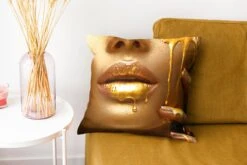 Kussenhoes 40x40 Cm - Vrouw - Verf - Goud - Katoen / Polyester - Voor Binnen -Pillowmonkey 1200x800 915