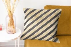 Kussenhoes 50x50 Cm - Patronen - Strepen - Goud - Zwart - Katoen / Polyester - Voor Binnen 12 Kussenhoes 50x50 Cm - Patronen - Strepen - Goud - Zwart - Katoen / Polyester - Voor Binnen -Pillowmonkey 1200x802 112