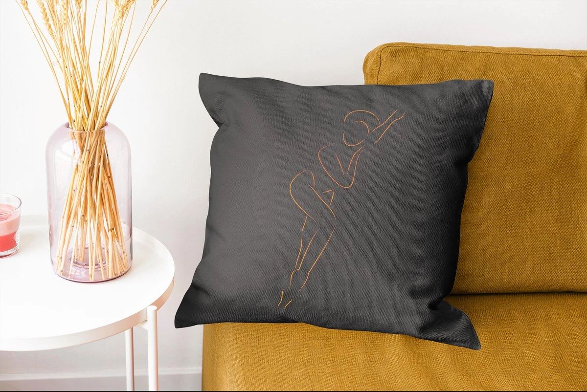 Kussenhoes 45x45 Cm - Vrouw - Zwart - Goud - Line Art - Katoen / Polyester - Voor Binnen 7 Kussenhoes 45x45 Cm - Vrouw - Zwart - Goud - Line Art - Katoen / Polyester - Voor Binnen - Afbeelding 5