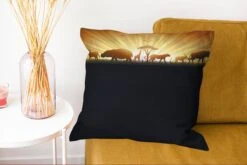 Sierkussens - Kussen - Een Illustratie Van Een Zonsopgang Bij Een Afrikaans Landschap - 50x50 Cm - Kussen Van Katoen -Pillowmonkey 1200x802 212