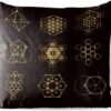 Buitenkussens - Tuin - Gouden Geometrische Vormen Op Een Zwarte Achtergrond - 60x60 Cm -Pillowmonkey 1200x979 111